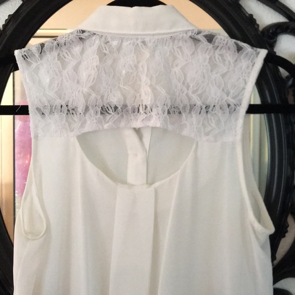 Chiffon & Lace Hi Low Top - Picture 2 of 3